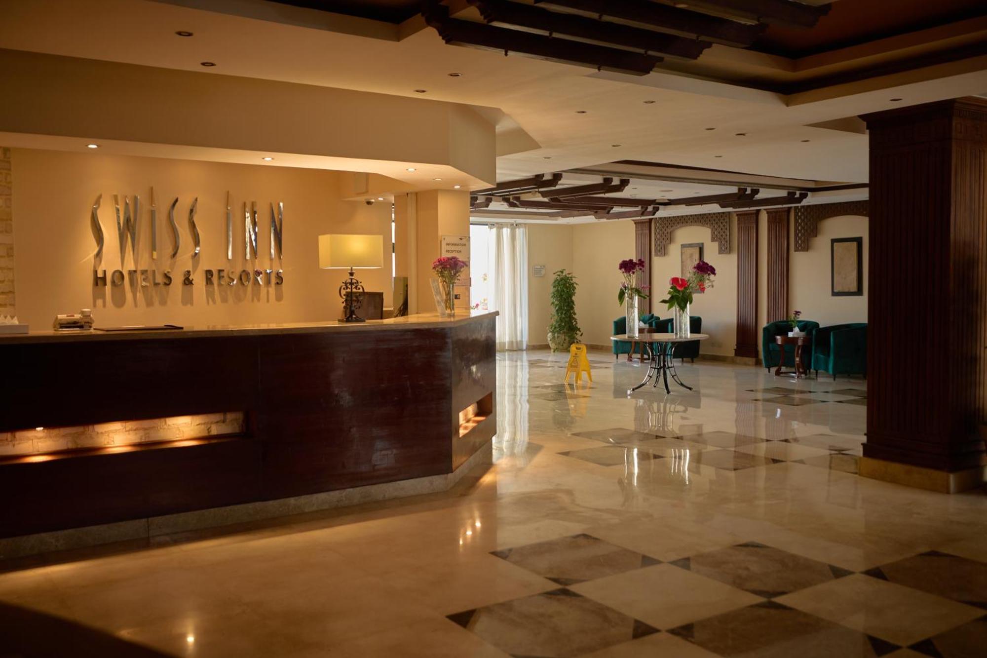 Swiss Inn Plaza Hotel 6th of October City Exteriör bild